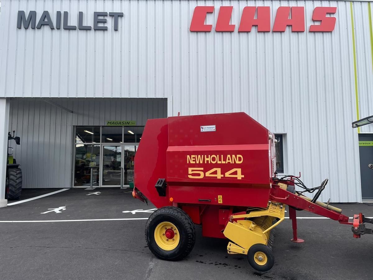 E-FARM: New Holland 544 - Ballenpresse - id L1RU6PT - 8.500 € - Baujahr: 1999 - Ballenanzahl: 10.500,Frankreich