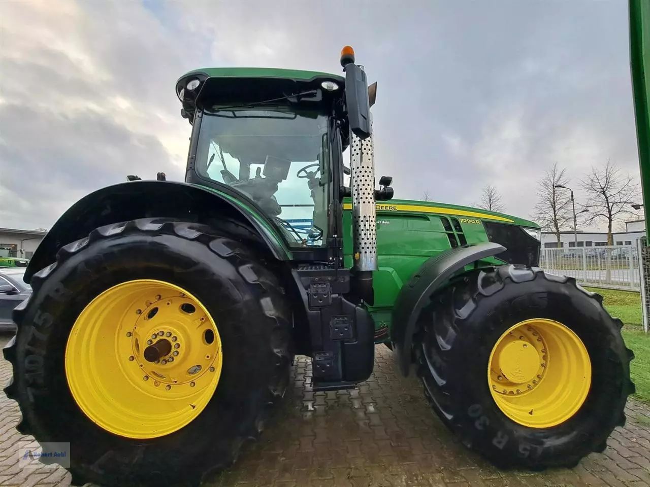 E-FARM: John Deere 7290 R - Tracteur - id HNWDF3G - 86 000 € - Année: 2014 - Lecture du nombre d'heure: 6 027,Puissance du moteur (chevaux): 278,Allemagne