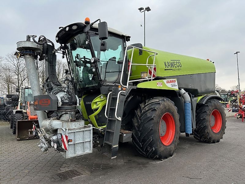 E-FARM: Claas Xerion 4000 SADDLE TRAC - Traktor - id SEAYSEK - 208.500 € - Baujahr: 2019 - Abgelesene Motorstunden: 4.820,Motorleistung (PS): 435,Deutschland