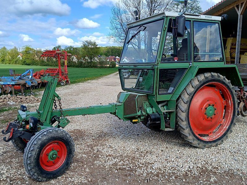 E-FARM: Fendt 275 gt - Tracteur - id FWHJXXT - 19 500 € - Année: 1978 - Lecture du nombre d'heure: 12 000,Puissance du moteur (chevaux): 75,Allemagne