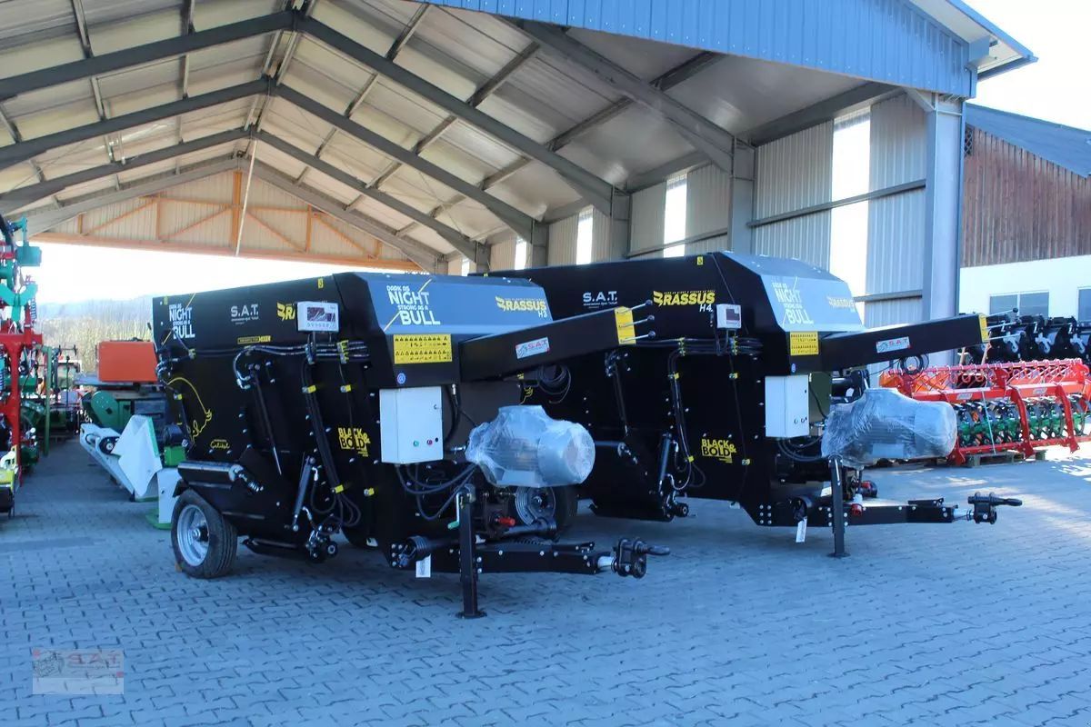 E-FARM: sonstige rassus-elektro-traktor - Futtermischwagen - id 5ESMDVX - 9.992 € - Österreich