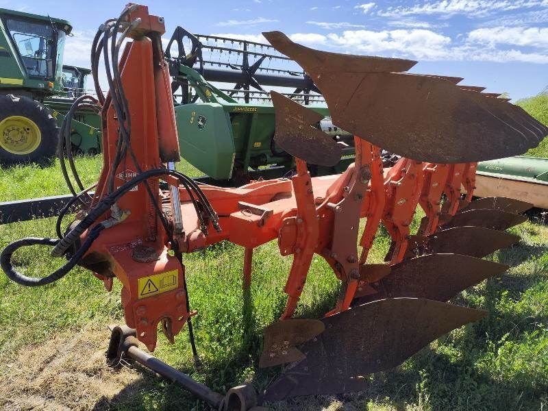 Kuhn vari-m 151 Pług 8900 €