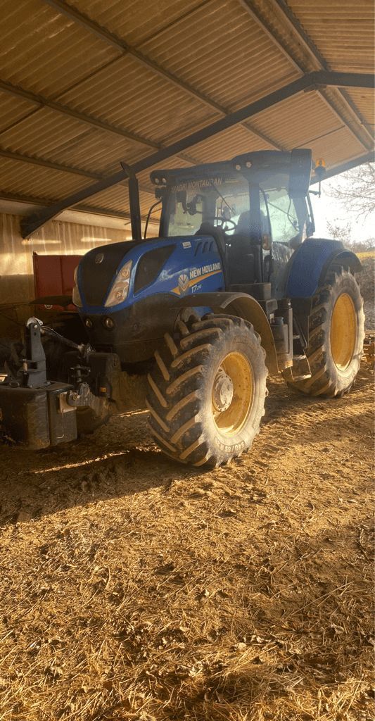 E-FARM: New Holland T7.210 - Трактор - id M5WIJ2G - 80 000 € - Година на построяване: 2020 - Работни часове на двигателя: 1650,Мощност на двигателя (HP): 165,Франция