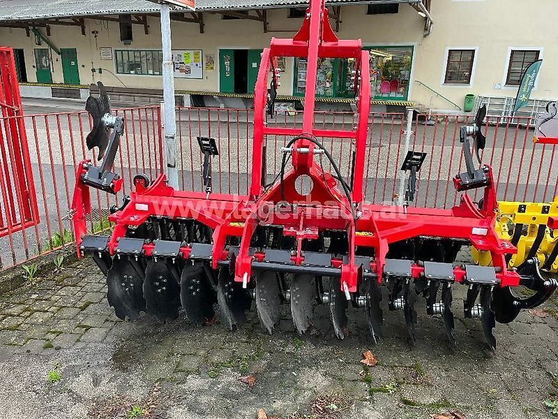 E-FARM: Stekro gladiator 3m ausstellungsmaschine - Disc harrow - id 7KLAWFW - €6,833 - Year of construction: 2023 - Austria