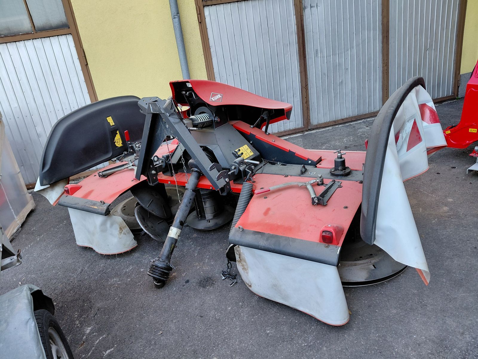 Kuhn PZ 3021 F Mower €11,200