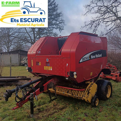 E-FARM: New Holland BR740 - Presă de balotat - id 3H8EJUD - 8.000 EUR - Anul: 2004 - Numărul total de baloți produși: 18.000,Franța