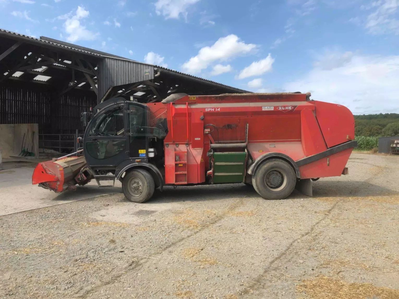 E-FARM: Kuhn sph - Mixer feeder - id FDIU78I - €15,500 - Year of construction: 2010 - France