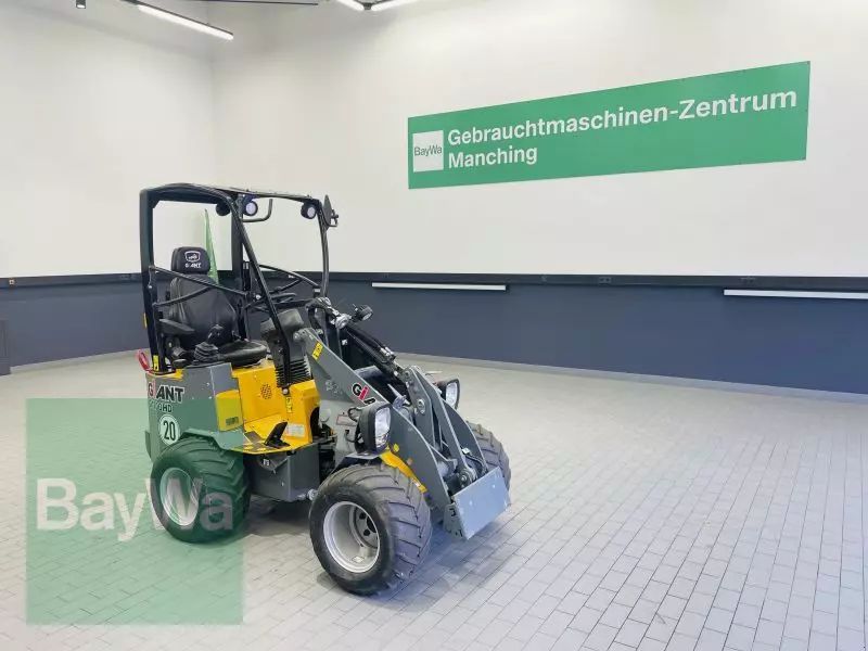 Giant G1200 Încărcător pe roți 25.966 EUR