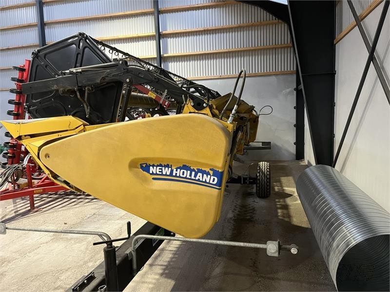 New Holland 25 fod varifeed Header €23,953