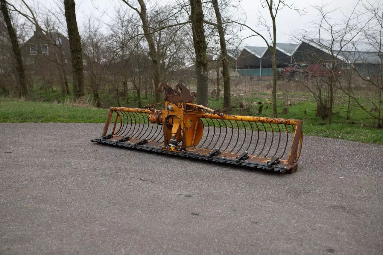 E-FARM: sonstige herder maaikorf m&auml;hkorb m&auml;hkorb mxl 300 - Épareuse - id JLKRVWW - Année: 2006 - Pays-Bas