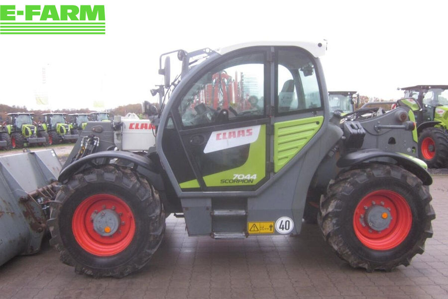 CLAAS scorpion 7044 varipower, klima, druckluft, 500er räder, beka