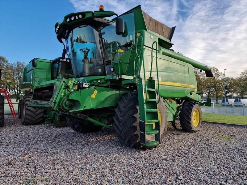 E-FARM: John Deere T 660 - Combine harvester - id DGVIVEH - €104,000 - Year of construction: 2014 - Engine hours: 2,424,Lithuania