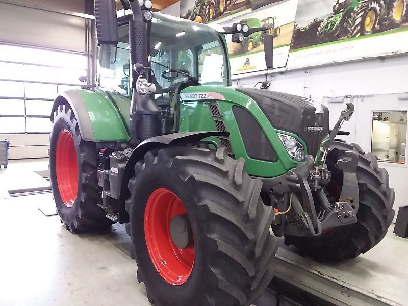 Fendt 722 Vario Traktor 84 900 EUR