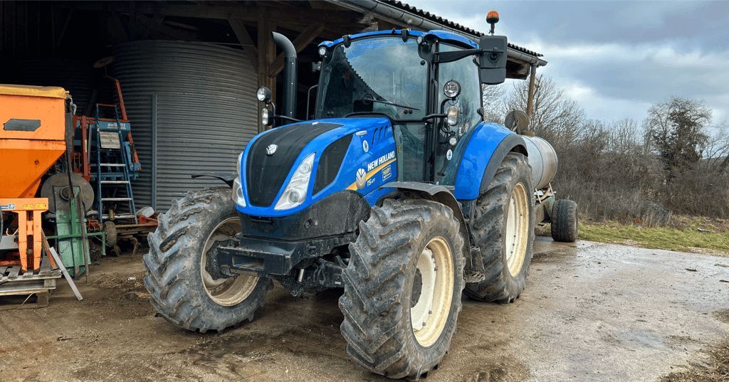E-FARM: New Holland T5.120 - Tractor - id TAVKXCP - €54,000 - Year of construction: 2019 - Engine hours: 1,900,Engine power (HP): 120,France