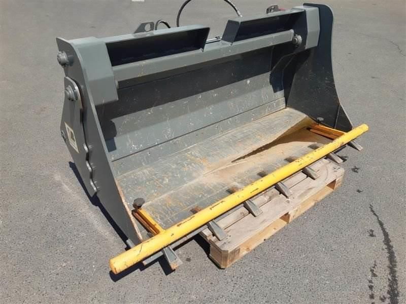 E-FARM: Bressel und Lade & lade vors. klappschaufel m (4 in 1) - Allegato - id ZXGRIBN - 3.300 € - Anno di costruzione: 2020 - Germania