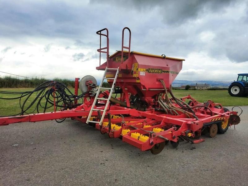 E-FARM: VÄDERSTAD Rapid 400S - Taladro - id V67F7NZ - 18.500 € - Año: 2004 - Reino Unido