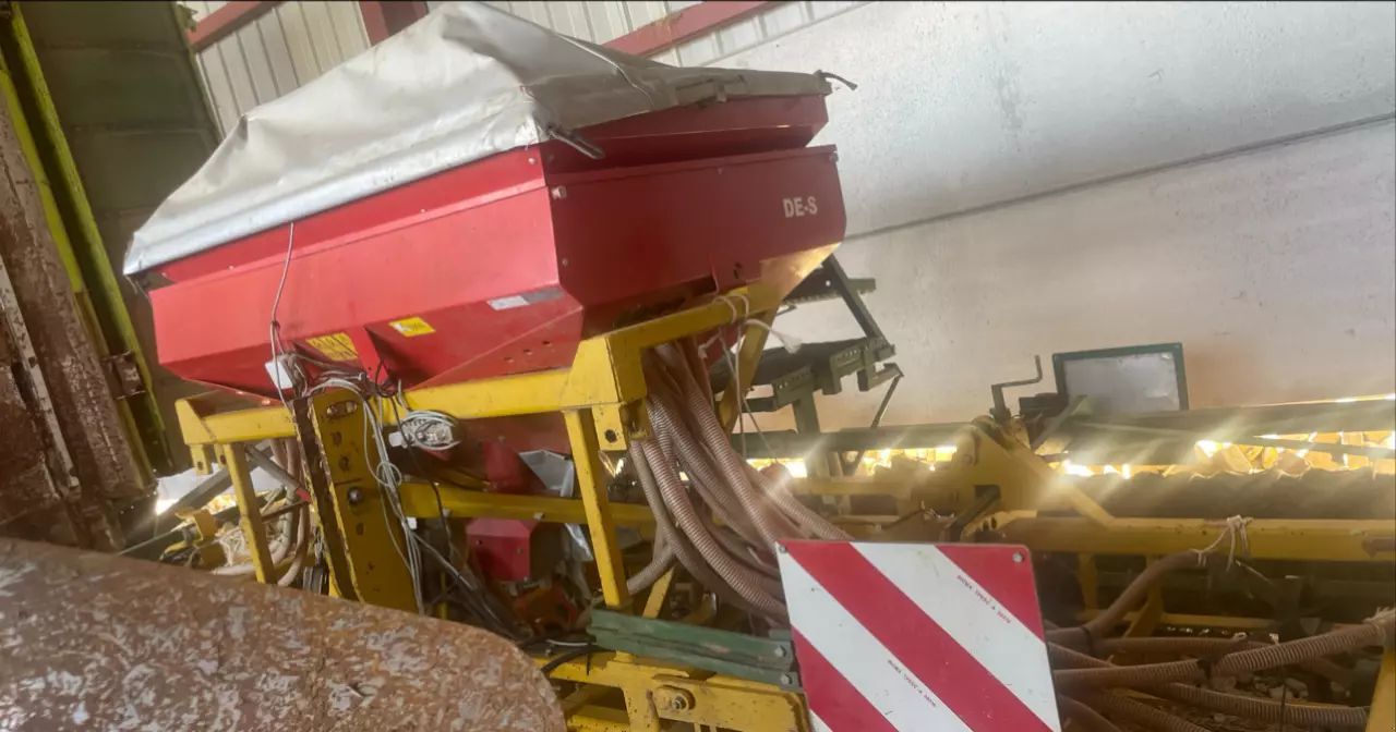 E-FARM: sonstige lachaud - Semoir direct - id L3KXEVN - 12 000 € - Année: 2007 - France