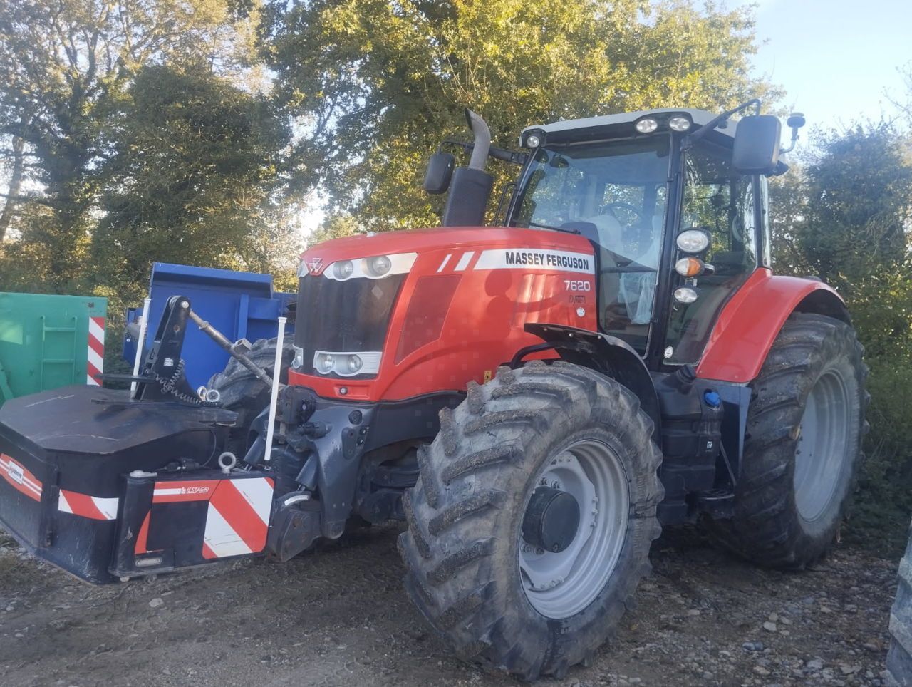 E-FARM: Massey Ferguson 7620 Dyna-6 Efficient - Tractor - id GZCFHEU - €46,000 - Year of construction: 2012 - Engine hours: 7,500,Engine power (HP): 200,France