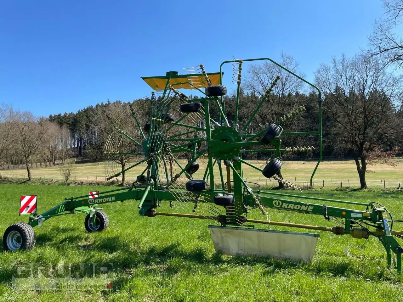 E-FARM: Krone Swadro 810 - Rendsodró - id SVWVUED - 9244 EUR - Gyártási év: 2006 - Németország