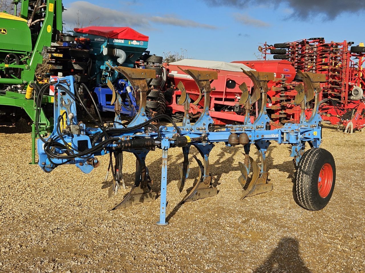 E-FARM: Lemken variopal 7x plough, 4 furrow, 2010, hyd variwidth, hyd auto reset - Arado - id 4SSTH7S - 10.142 € - Año: 2010 - Reino Unido