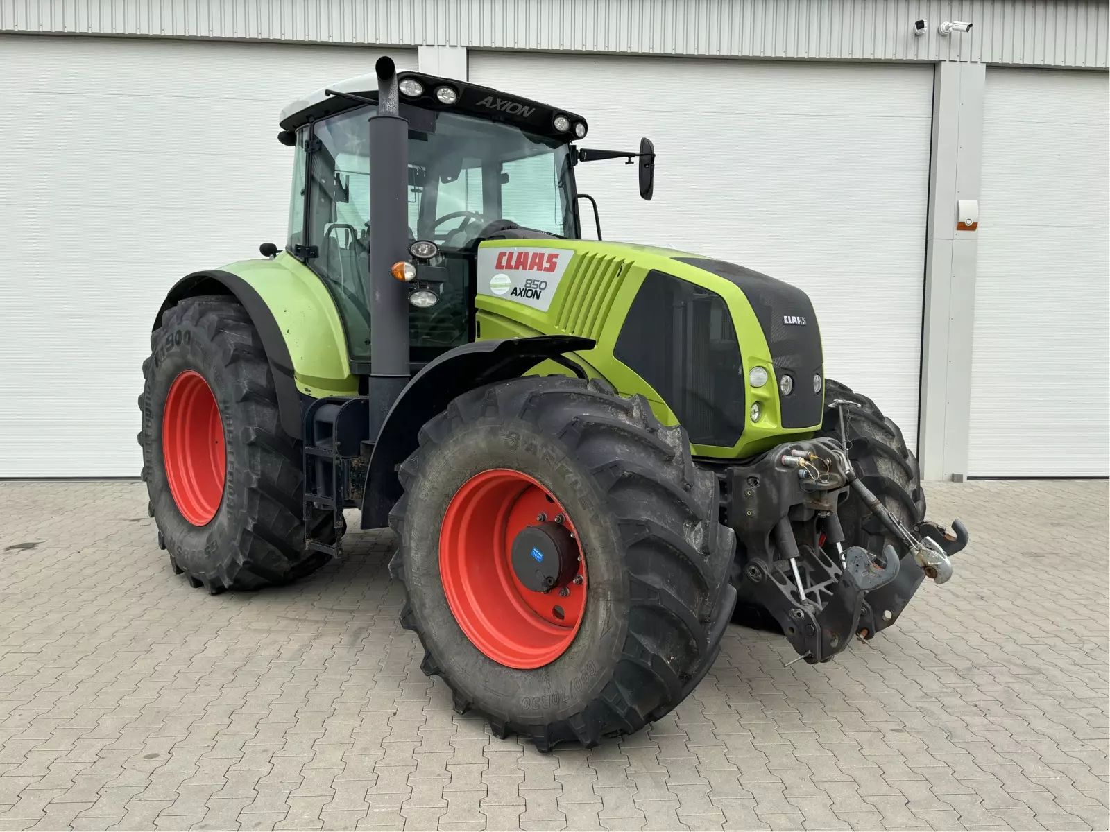 E-FARM: Claas Axion 850 - Traktor - id 6AJNWC5 - 55.000 € - Baujahr: 2011 - Abgelesene Motorstunden: 4.100,Motorleistung (PS): 230,Deutschland