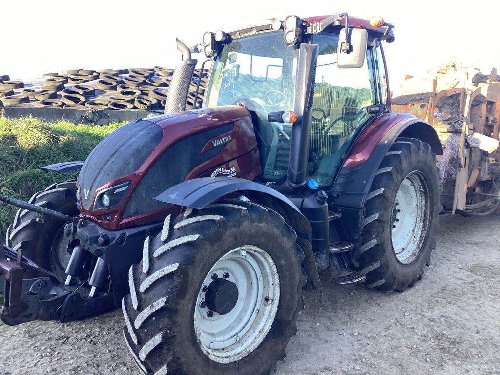 Valtra N 104 Tractor €45,000
