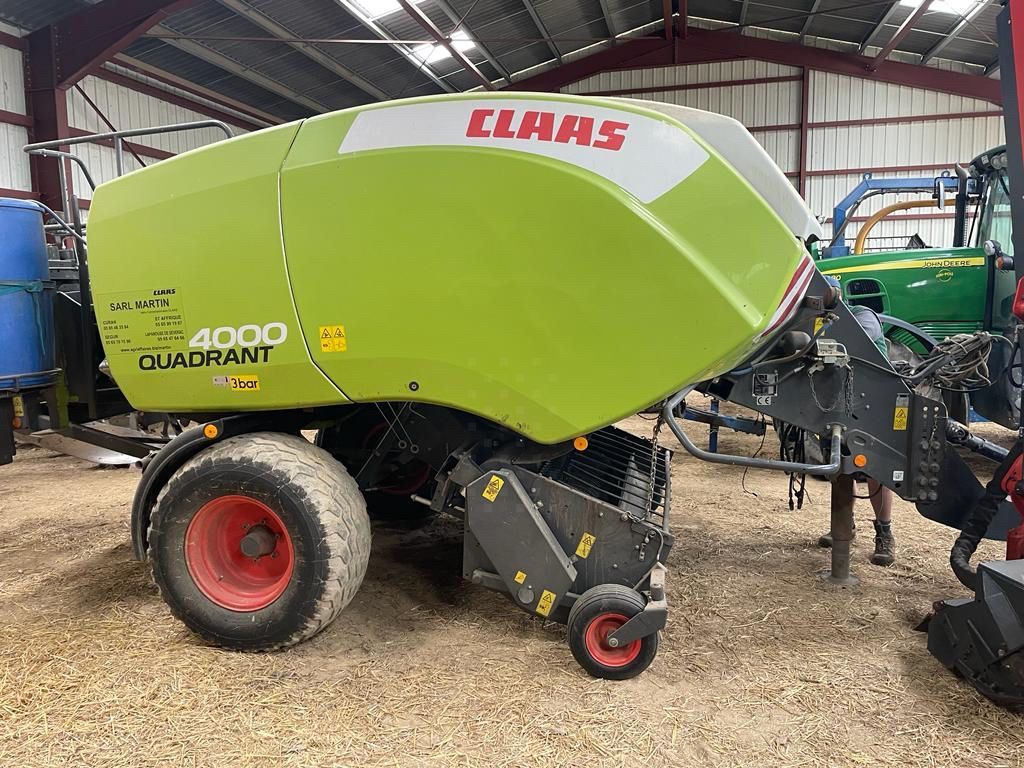 E-FARM: Claas Quadrant 4000 - Empacadora - id IUSY8IG - 39.000 € - Año: 2015 - Las balas producidas: 65.000,Francia