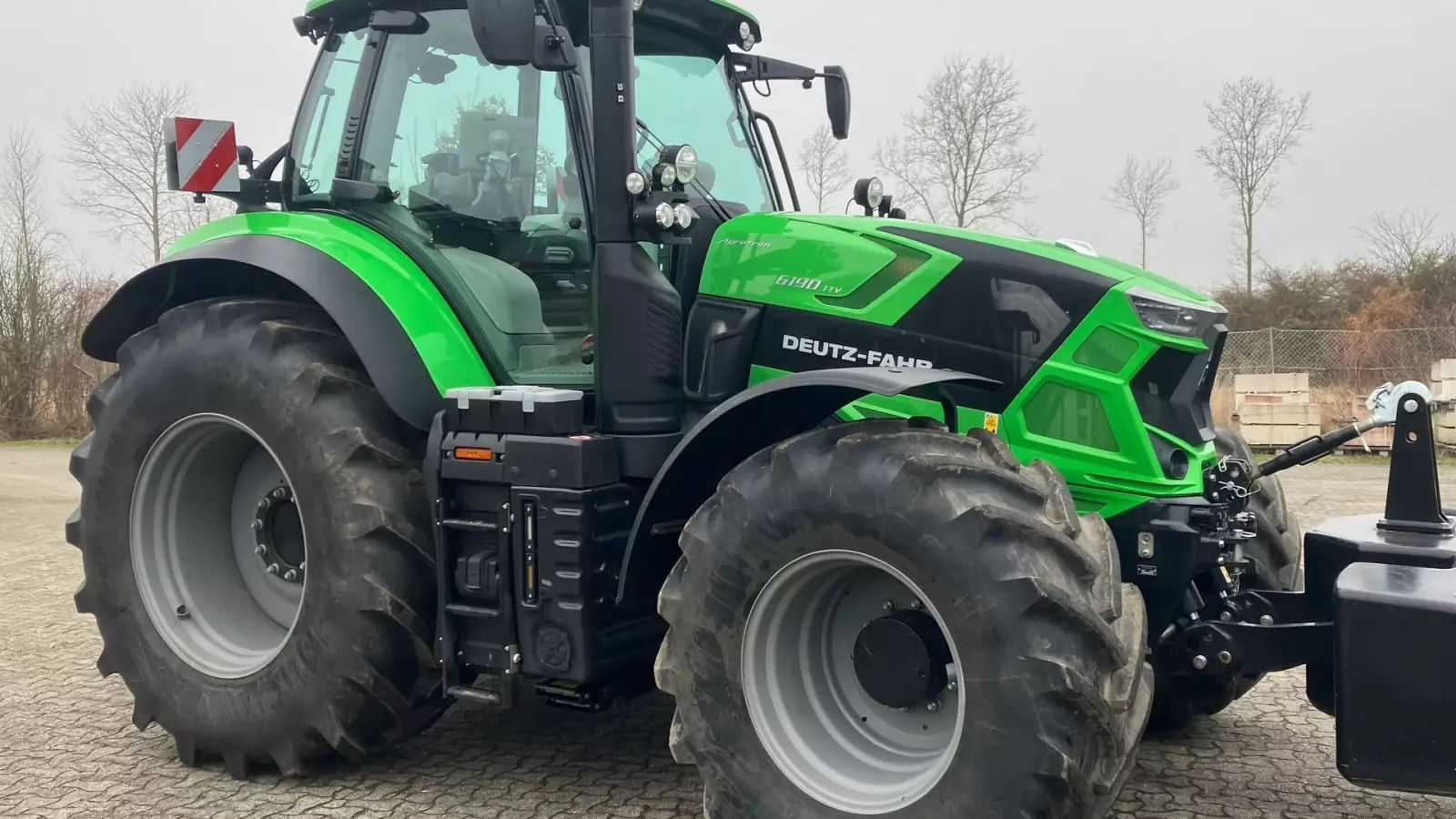 Deutz-Fahr AgroTron 6190 TTV Tractor 121.846 €