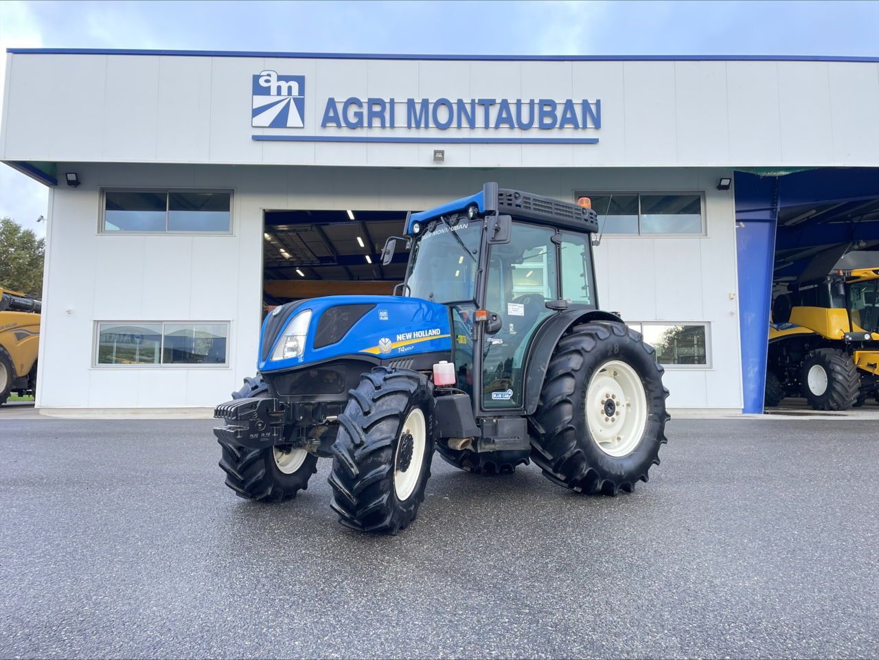 E-FARM: New Holland T4.100 LP - Tracteur - id 7KBC5Q2 - 47 000 € - Année: 2020 - Lecture du nombre d'heure: 1 614,Puissance du moteur (chevaux): 100,France