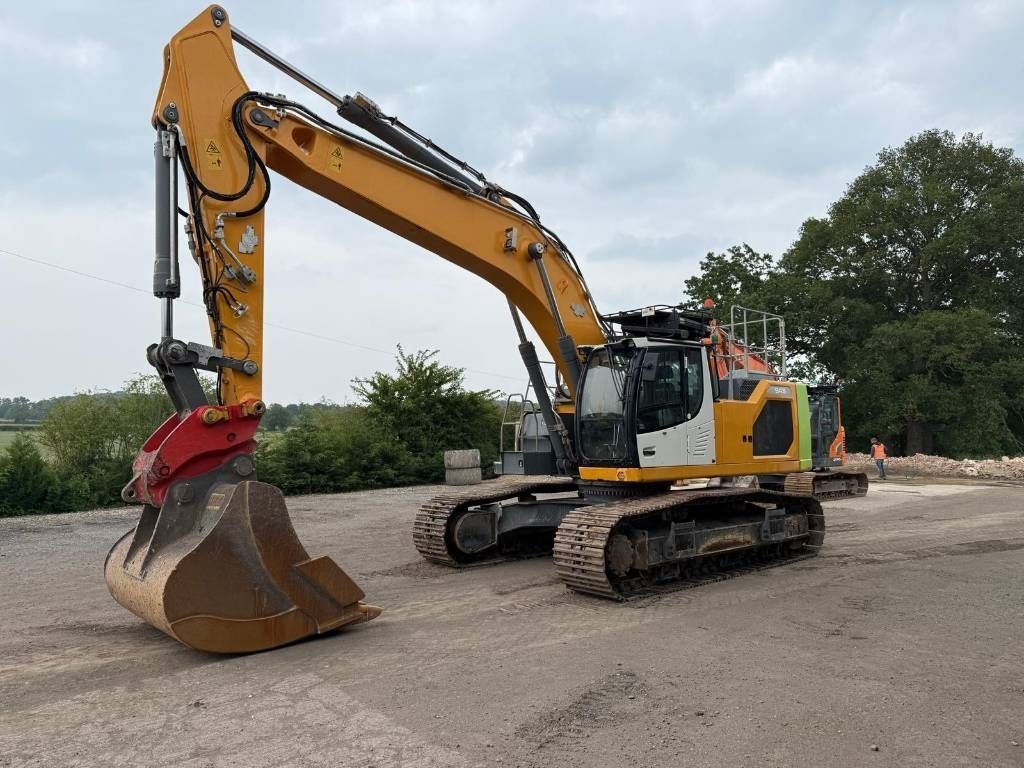 Liebherr r 945 s-hd Excavadora de orugas 178.366 €