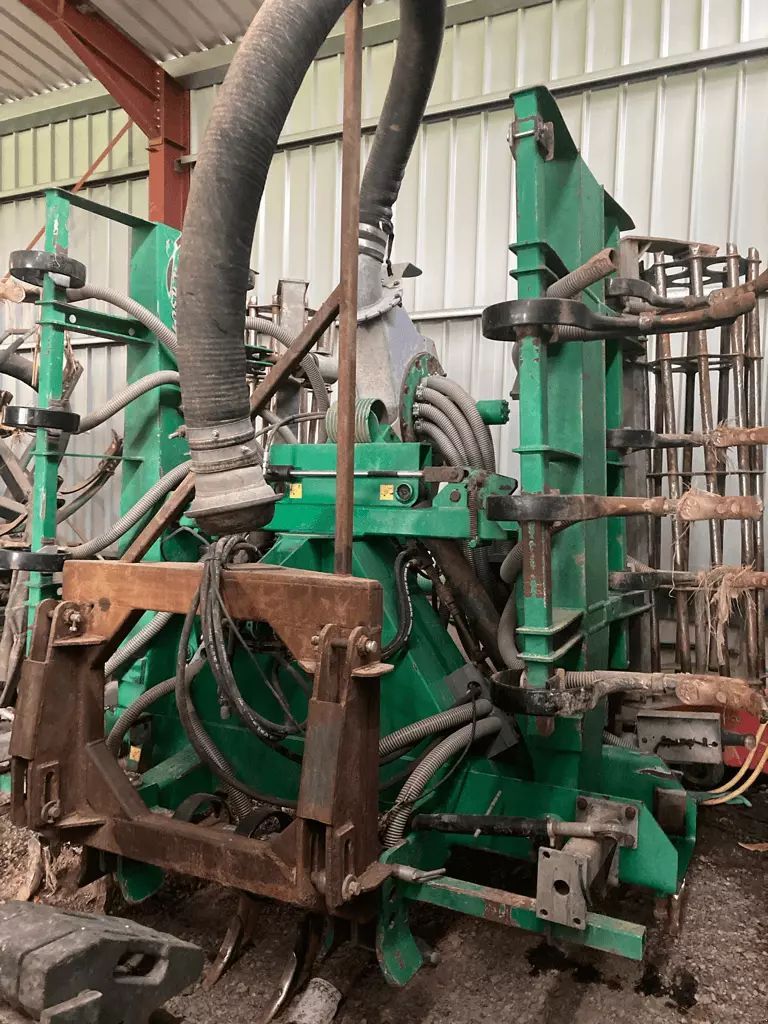 E-FARM: Samson enfouisseur - Slurry equipment other - id RAK834P - €16,000 - Year of construction: 2010 - France