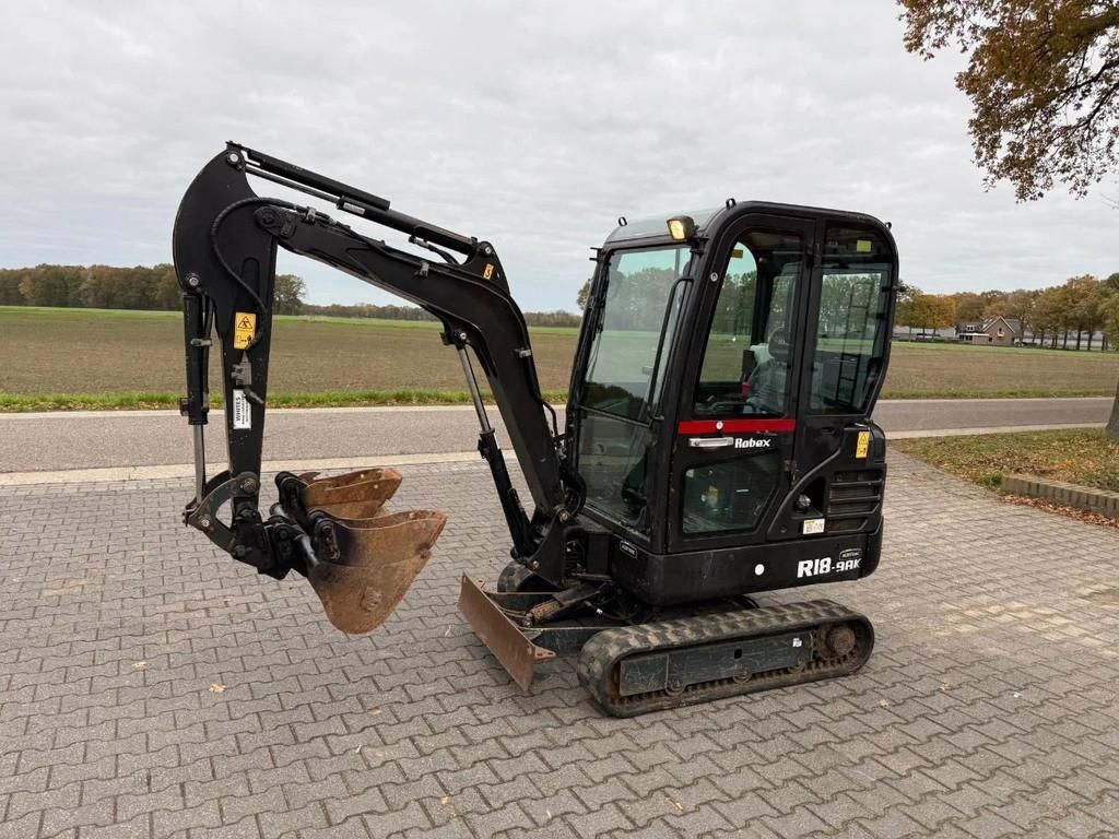 HYUNDAI robex 18-9ak minigraver Mini excavator €14,950