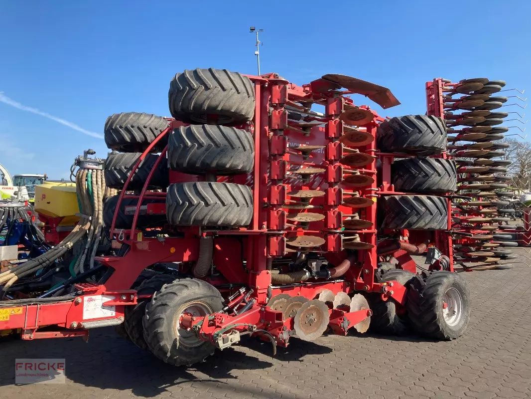 E-FARM: Kverneland u-drill 6000 - Semoir - id ZRDNC9G - 49 900 € - Année: 2015 - Allemagne
