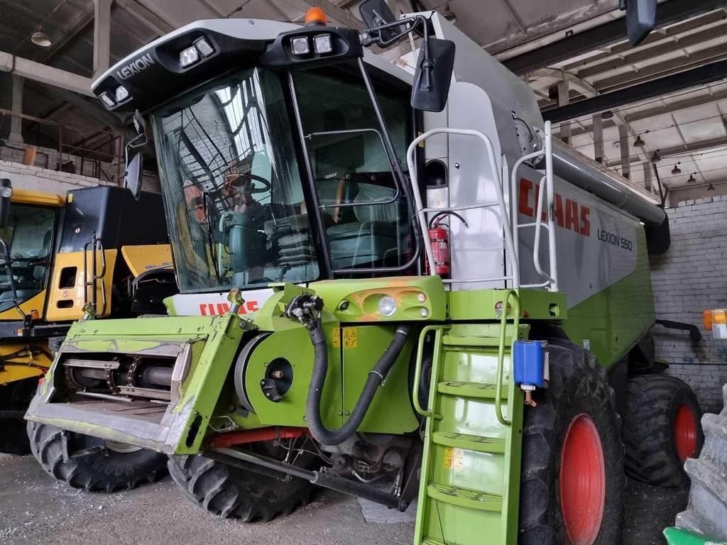 E-FARM: Claas Lexion 550 - Moissoneuse-batteuse - id RP8FEKN - 68 000 € - Année: 2010 - Lecture du nombre d'heure: 3 737,Lituanie