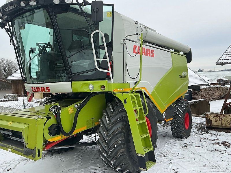 Claas Tucano 420 Combine harvester €129,990