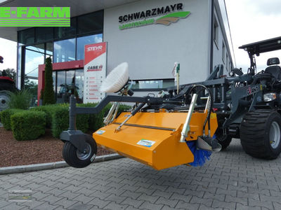 E-FARM: sonstige giant kehrmaschine 1350 eu - Equipement municipal - id ZK4PNNT - 5 158 € - Année: 2022