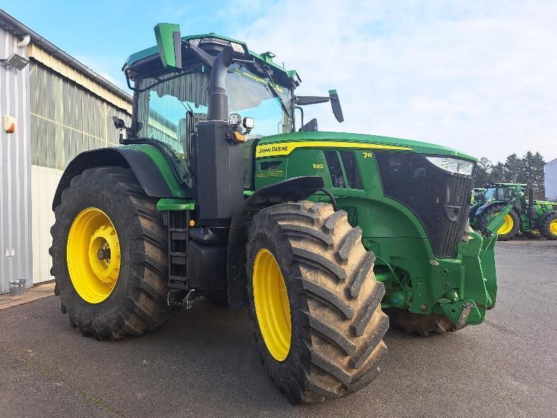 E-FARM: John Deere 7R 330 - Tractor - id HWGF8QB - €220,000 - Year of construction: 2022 - Engine hours: 1,400,Engine power (HP): 330,France