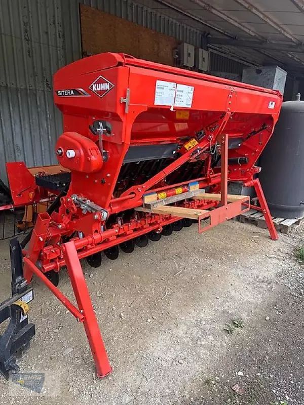 Kuhn Sitera 320D-24 Kombinacja uprawowo-siewna 29 850 €