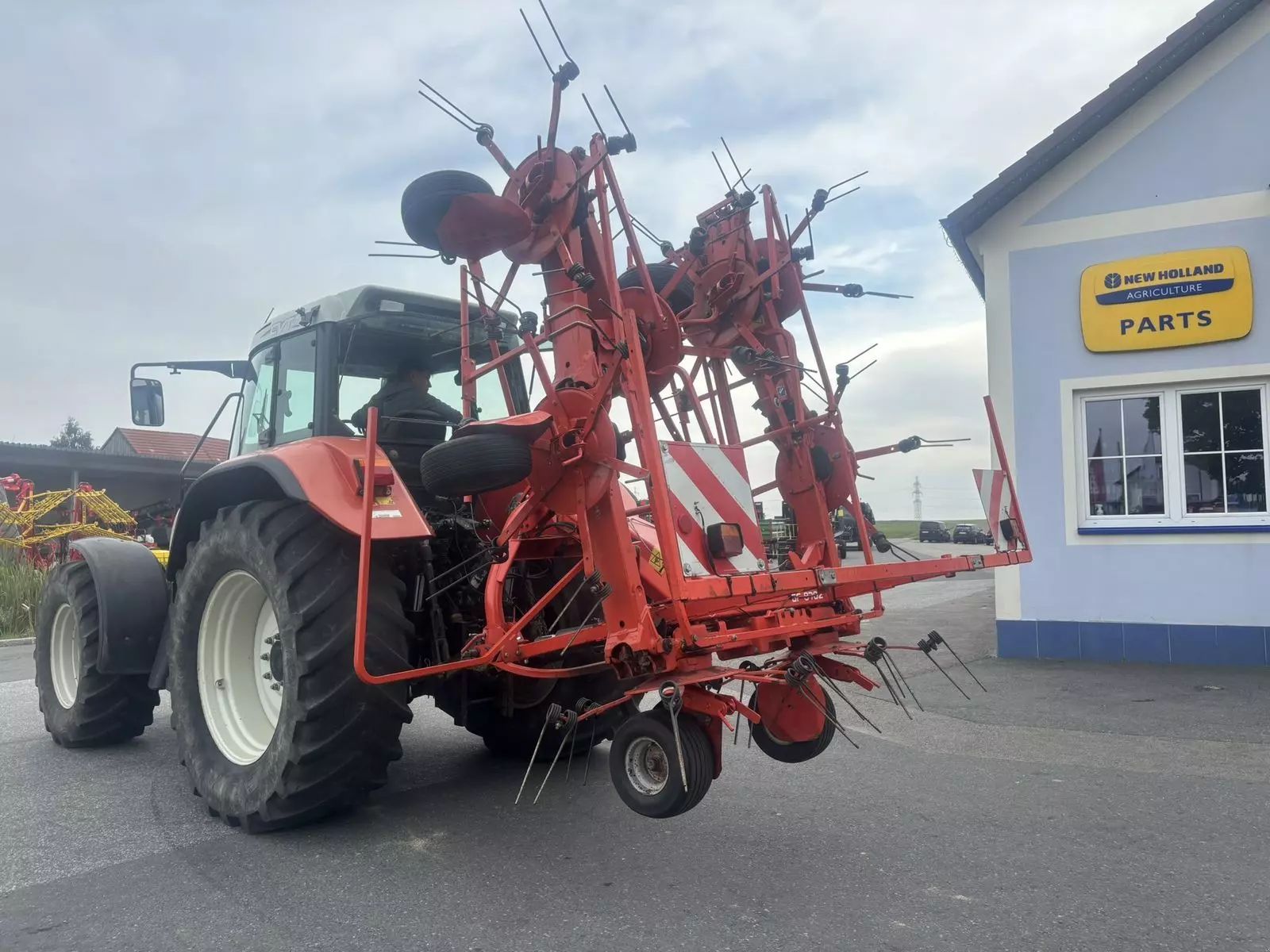 Kuhn GF 8702 Prevrtači sena 9900 €