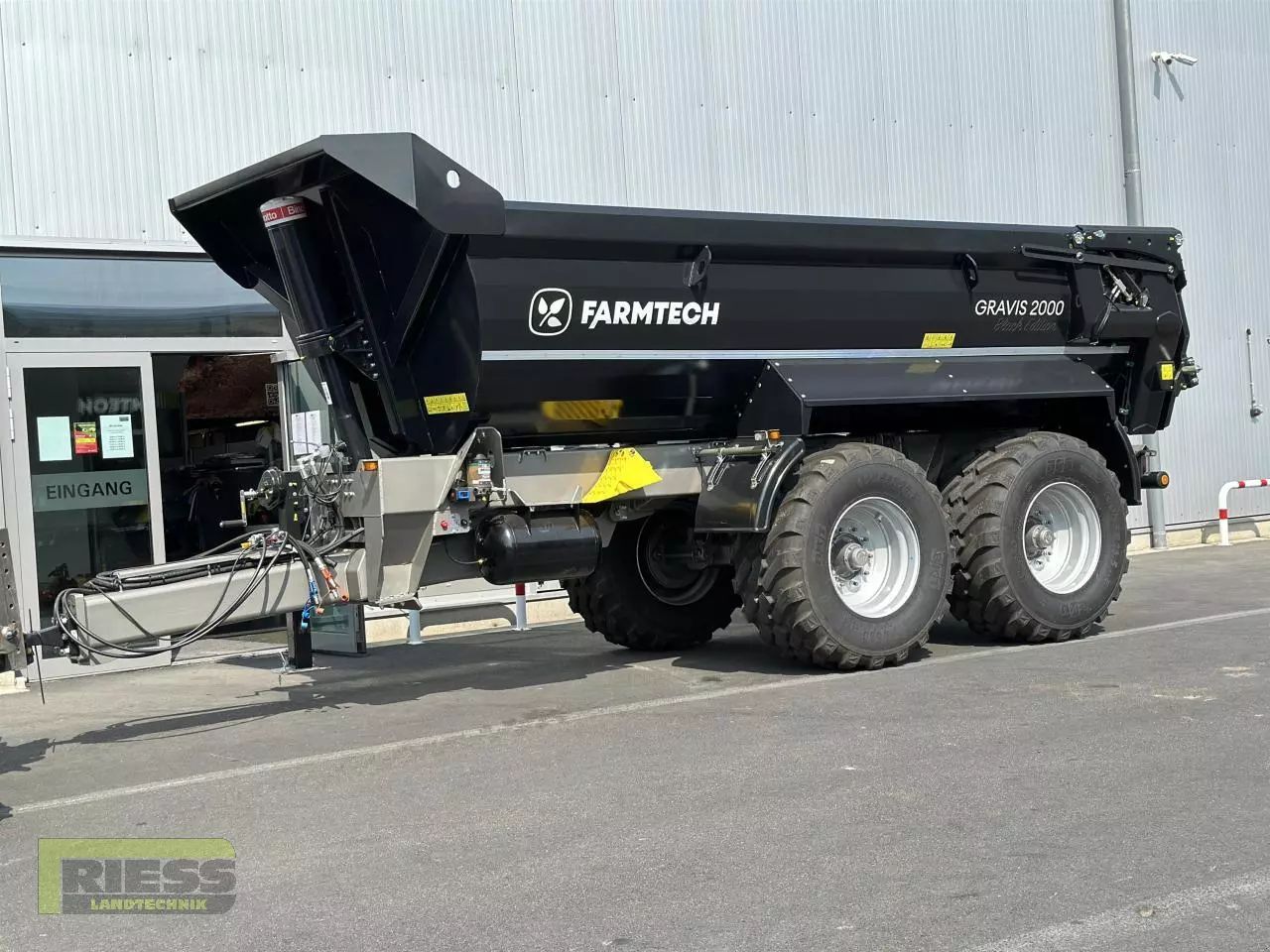 E-FARM: Farmtech gravis 2000 hardox black edition - Basculantă - id YMEDCBJ - 57.100 EUR - Anul: 2023 - Germania