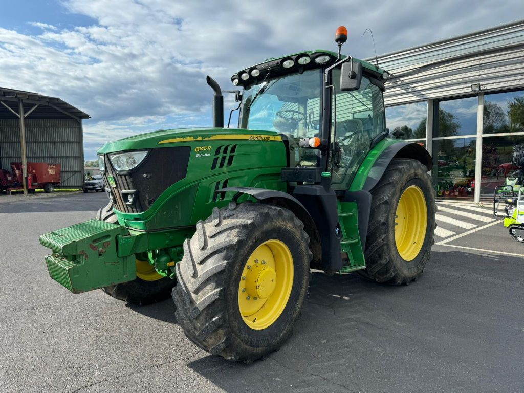 E-FARM: John Deere 6145 R - Tractor - id KR7G8EL - €72,000 - Year of construction: 2017 - Engine hours: 3,350,Engine power (HP): 145,France