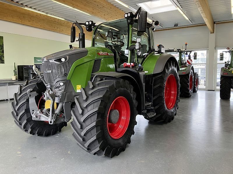 Fendt 728 Vario Profi Plus Tractor €250,000