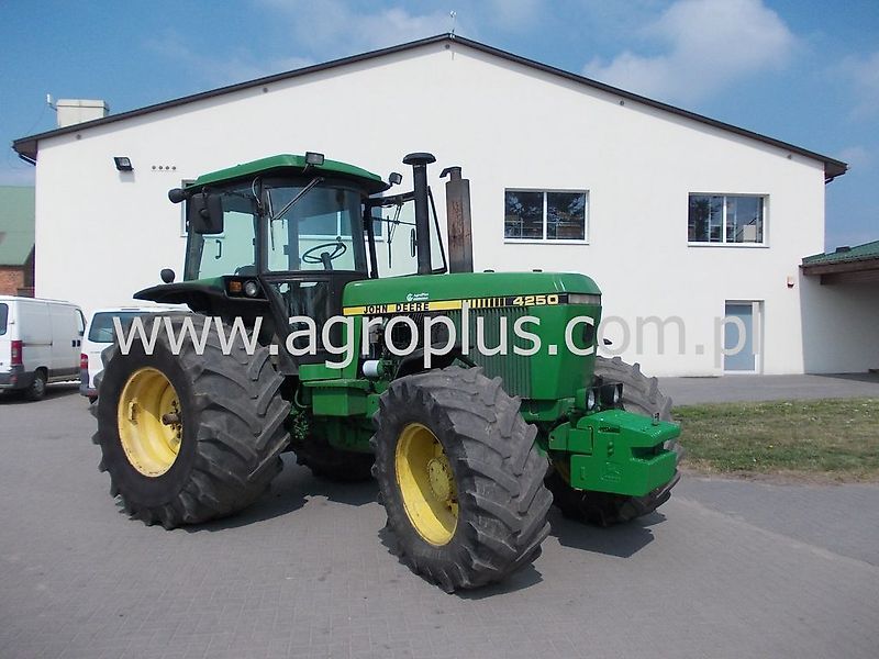 E-FARM: John Deere 4250 - Tracteur - id VEPAMCM - 17 900 € - Année: 1988 - Lecture du nombre d'heure: 9 850,Pologne