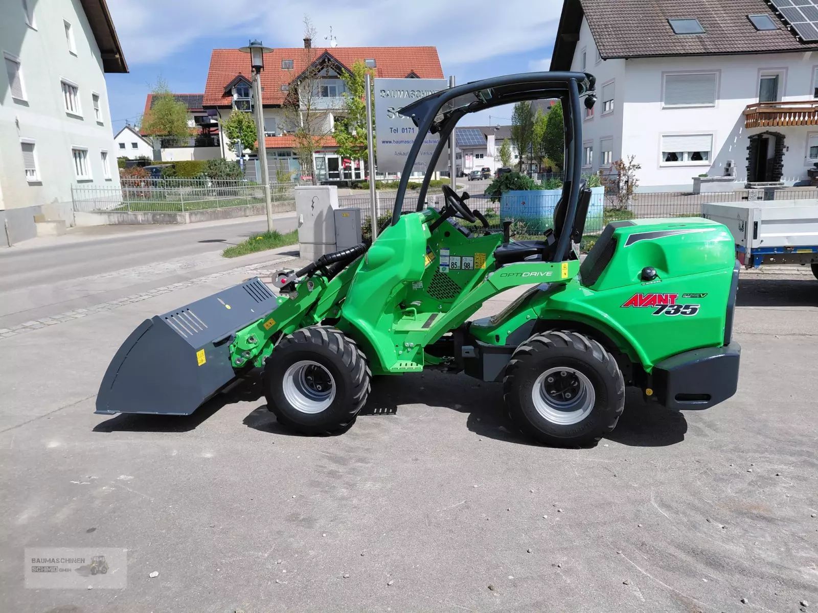 Avant 735 Kerekes rakodógép 32 900 EUR