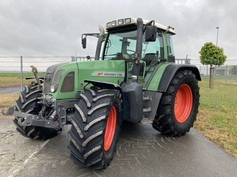 E-FARM: Fendt Favorit 716 Vario - Tractor - id RTEYGNS - 36.900 € - Año: 1999 - Horas: 7915,Potencia del motor: 160,Alemania