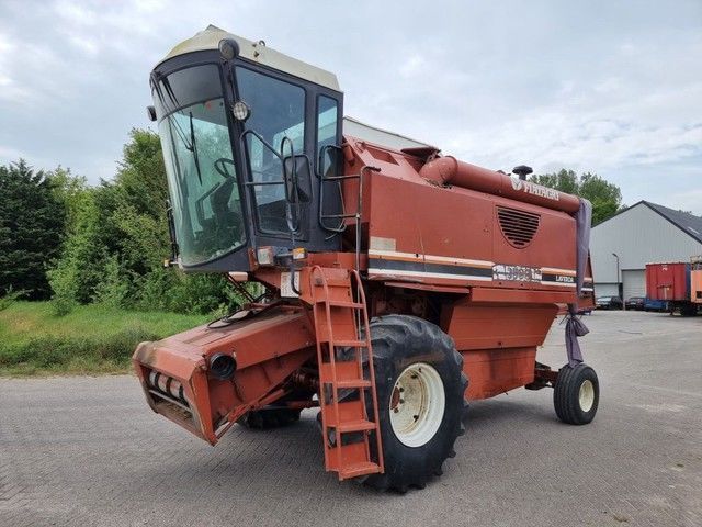 E-FARM: Laverda 3500 - Moissoneuse-batteuse - id FVXJLYY - 17 500 € - Lecture du nombre d'heure: 5 566 - Pays-Bas
