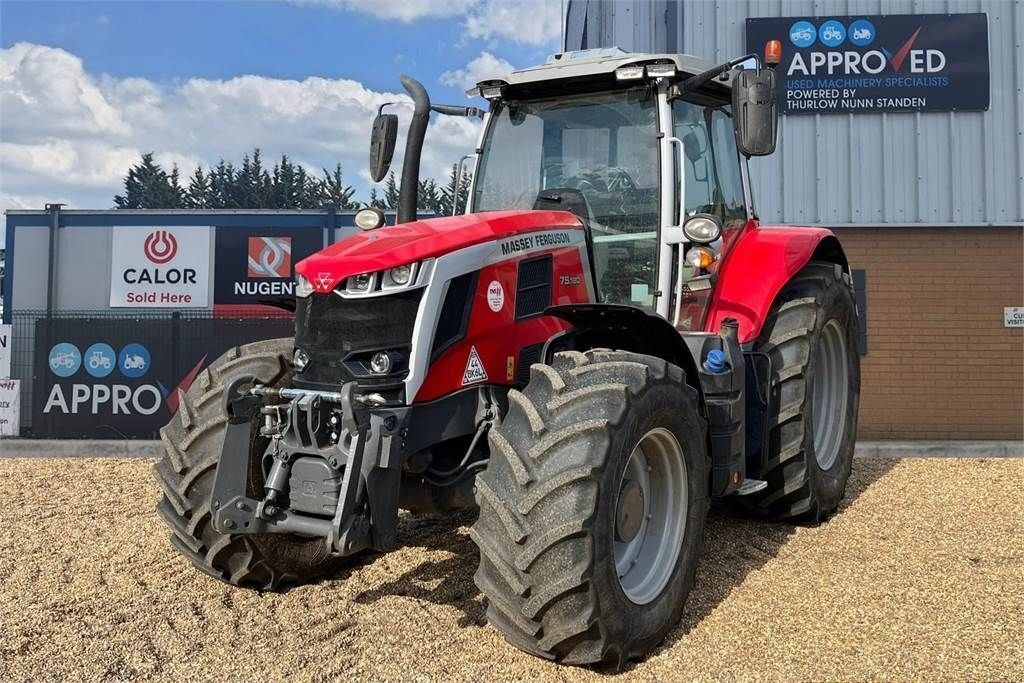 E-FARM: Massey Ferguson 7S.180 - Tractor - id UWMVLCT - €110,979 - Year of construction: 2023 - Engine hours: 1,232,Engine power (HP): 180,United Kingdom