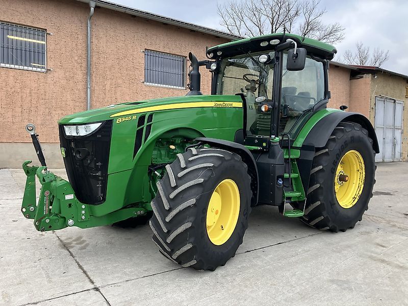 E-FARM: John Deere 8345 R - Tractor - id KYL6TI6 - €135,000 - Year of construction: 2017 - Engine hours: 6,960,Engine power (HP): 381,Germany