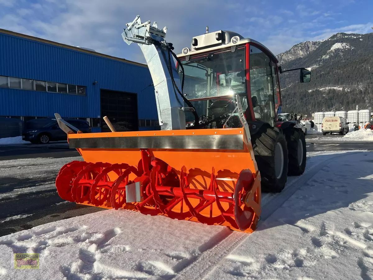E-FARM: sonstige l2200 super middle plus 500-500 - - Municipal equipment - id 6XEF5AX - €12,492 - Year of construction: 2024 - Austria