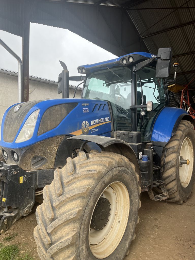 E-FARM: New Holland T7.245 - Tracteur - id CYCMLV3 - 85 000 € - Année: 2019 - Lecture du nombre d'heure: 3 800,Puissance du moteur (chevaux): 220,France